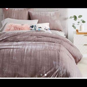 West elm crinkle velvet duvet cover Queen